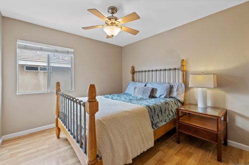 42092 Orange Blossom Dr, Temecula CA  92591-5542 exterior