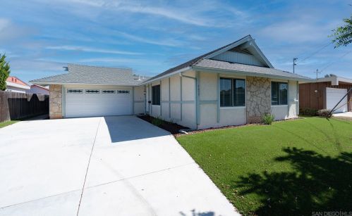 4659 Berwick Dr, San Diego CA 92117-4233 exterior