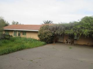 19033 Hillcrest Dr, Woodland, CA 95695-9377