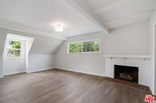 14147 Leadwell St, Van Nuys CA  91405-2440 exterior