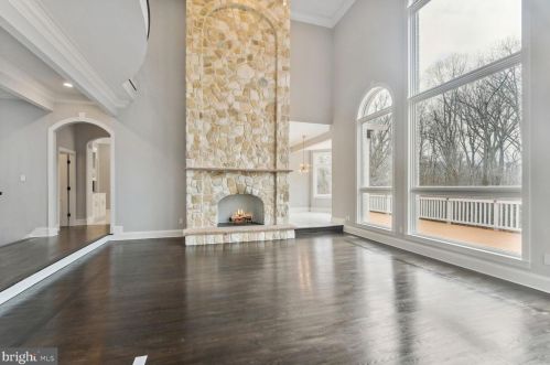 209 River Bend Rd, Great Falls VA  22066-4141 exterior