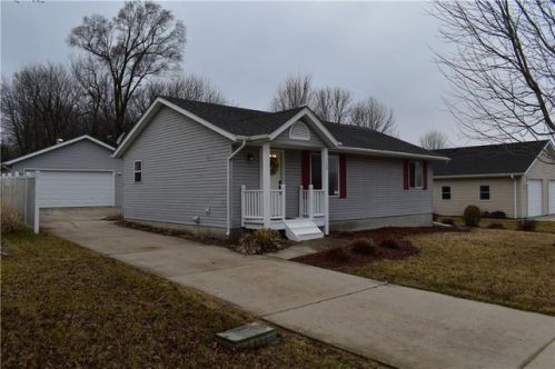 109 Davenport St, Mingo, IA 50168-8673