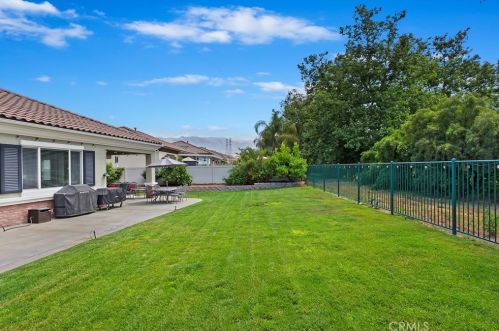 991 Gleneagles Rd, Beaumont CA  92223-8525 exterior