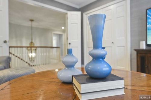 28 Greenview Way, Montclair NJ 07043-2531 exterior