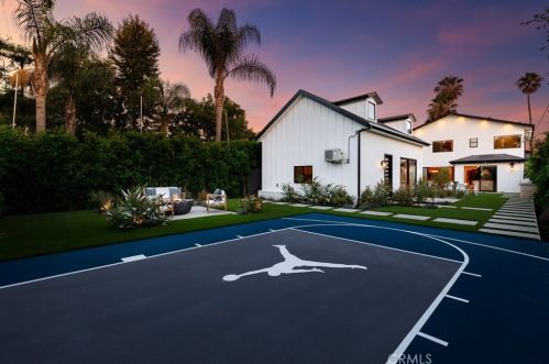 15029 Valleyheart Dr, Van Nuys, CA 91403-1358