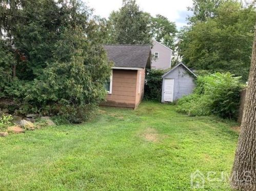 39 Sunset Ave, Old Bridge NJ  08857-1230 exterior