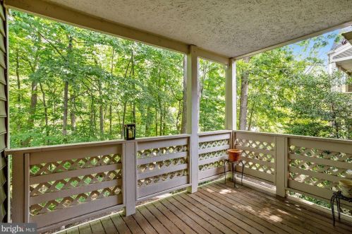 7620 Willow Point Dr, Falls Church VA  22042-7530 exterior