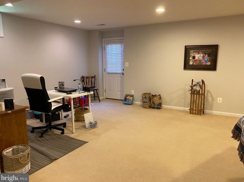 2488 Port Potomac Ave, Woodbridge VA  22191-3069 exterior