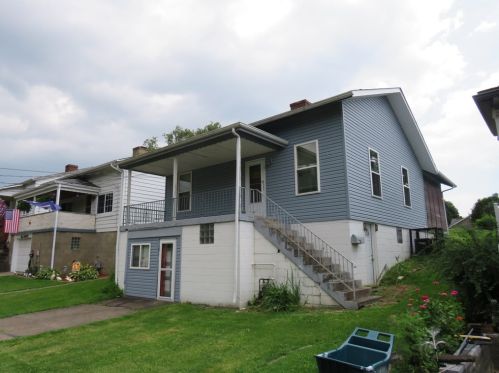 109 University St, Verona, PA 15147-3738