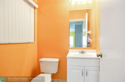 17398 20th Ct, Hollywood FL  33029-5541 exterior