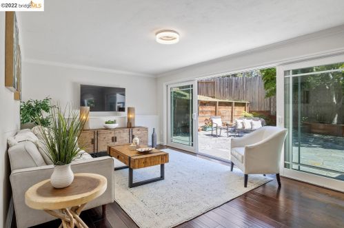 3028 Jordan Rd, Oakland CA  94602-3529 exterior
