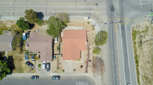 2869 La Vida Dr, Lancaster CA  93535-5873 exterior