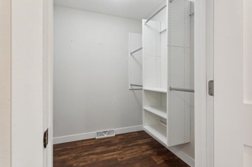 1438 Bea Ann Dr, Dodgeville WI  53533-8963 exterior