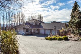 1913 Broadway Pl, Wenatchee, WA 98801-8311