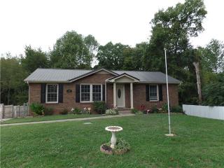 625 Granger Ln, Clarksville, TN 37042-5447