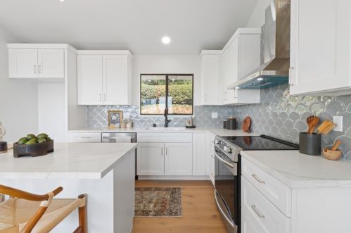 15825 Alta Vista Way, San Jose CA  95127-1704 exterior