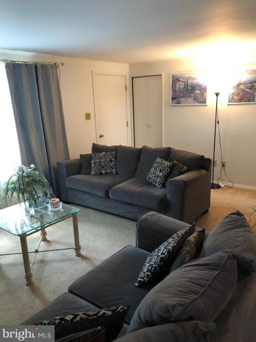 523 Liberty Blvd, Locust Grove, VA 22508-5132
