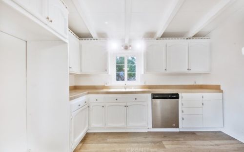 27325 Santa Clarita Rd, Santa Clarita CA  91350-1317 exterior