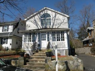 41 Mohegan Ave, Stamford, CT 06902-7409
