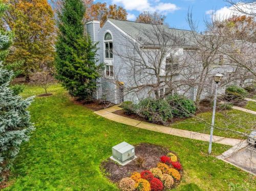 124 Baron Ln, East Brunswick, NJ 08816-5663
