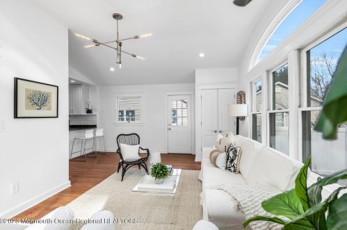 11 Fisher Pl, Tinton Falls NJ  07701-2317 exterior