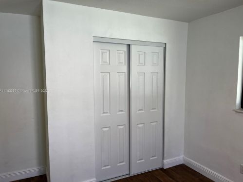 7020 27th Ct, Hollywood FL  33023-3706 exterior