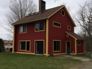 75 Washington Hwy, Morrisville, VT 05661-8971