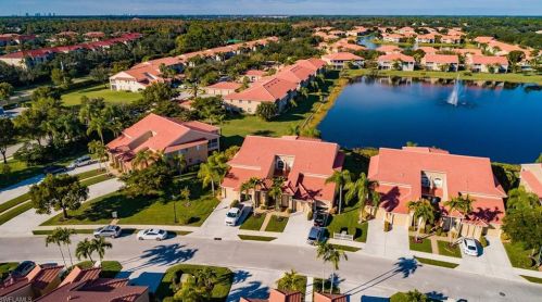 2525 Aspen Creek Ln, Naples FL  34119-8986 exterior