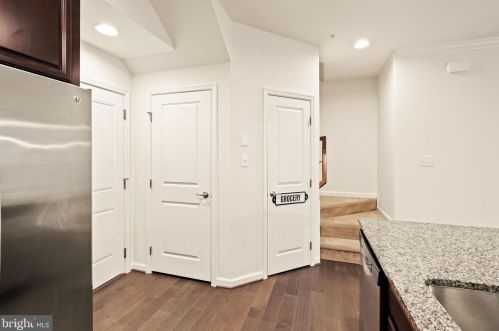 7542 Brunson Cir, Gainesville VA  20155 exterior