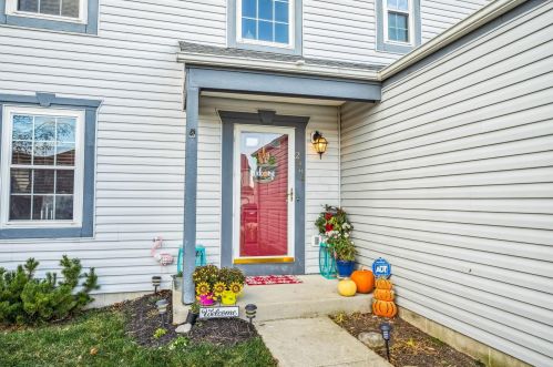 2566 Harborridge Ct, Darbydale, OH 43123-8307