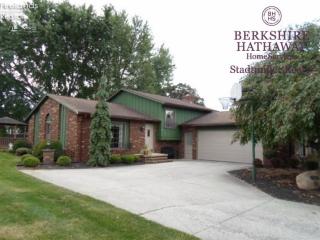 516 Birchwood Dr, Sandusky, OH 44870-5783