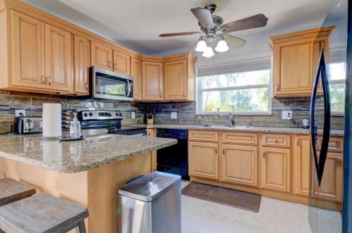 1381 Vizcaya Cir, Palm City FL  34990-1962 exterior