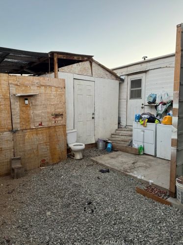 12751 Mariposa Rd, Victorville CA  92395-5320 exterior