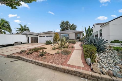 4754 Castana Ave, Lakewood, CA 90712-3505
