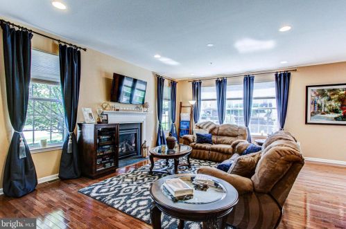 48 Plymouth Dr, Limerick PA 19468-2869 exterior