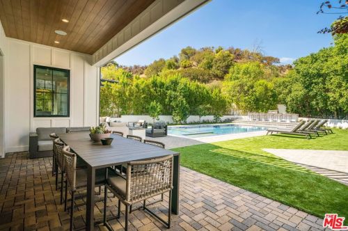 17173 Strawberry Dr, Van Nuys, CA 91436-3865