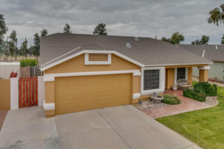 8557 Sierra Vista Dr, Glendale, AZ 85305-2150