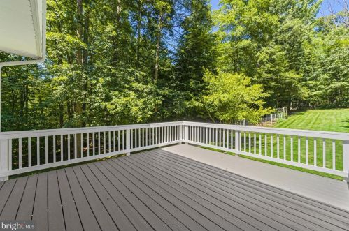 8819 Clinton Dr, Nokesville VA  20181-3205 exterior