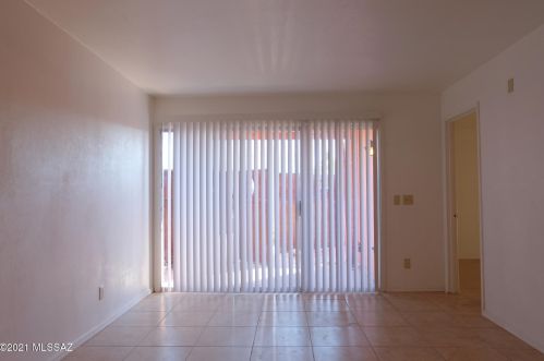 2131 Margaret Ave, Tucson AZ 85716-2722 exterior