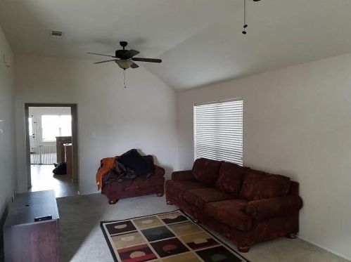 913 Buffalo Springs Dr, Fort Worth, TX 76140-5730