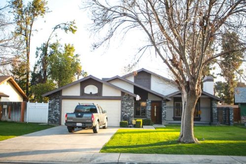 1205 Jimson St, Bakersfield, CA 93307-6337