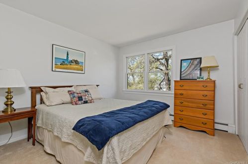 83 Orchard Rd, Briarcliff NY  10510-1022 exterior