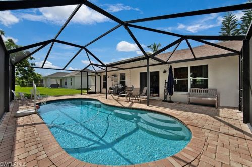 919 34th St, Cape Coral, FL 33904-4704