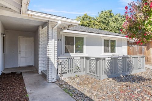 3809 Longbridge Dr, Modesto CA  95356-0856 exterior