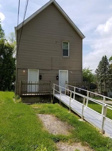 504 Reynolds St, New Castle, PA 16101-4851