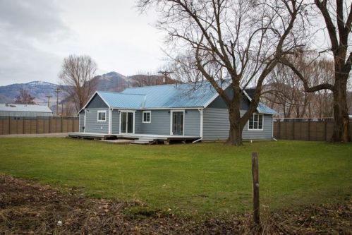 89 Chesaw Rd, Oroville WA  98844-9618 exterior