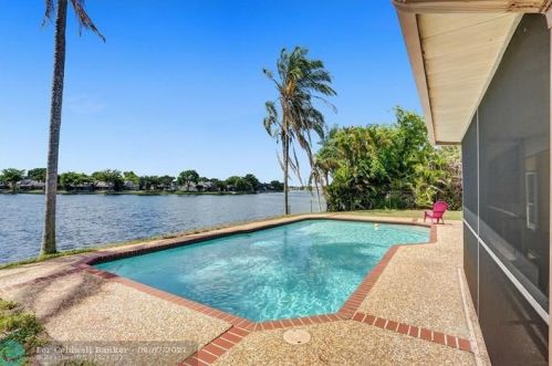 1621 114th Ave, Hollywood, FL 33026-2539