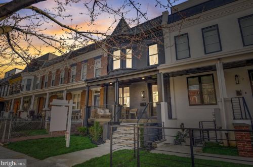 1362 Newton St, Washington, DC 20017-2513