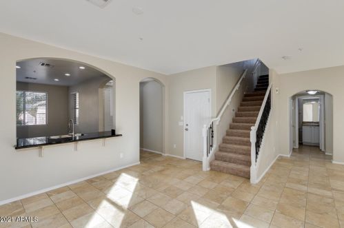 3301 Meadowview Dr, Gilbert AZ 85298-4001 exterior