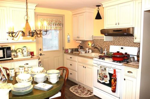 511 Garfield Ave, New Castle, PA 16105-2412